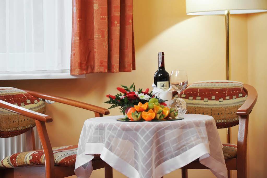 Hotel Vivaldi カルパッチ エクステリア 写真